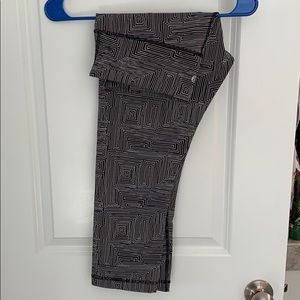 Lululemon Wunder Under III SZ10 Crop